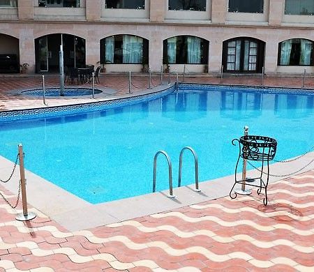 Hotel Ark Continental Rudrapur Bagian luar foto